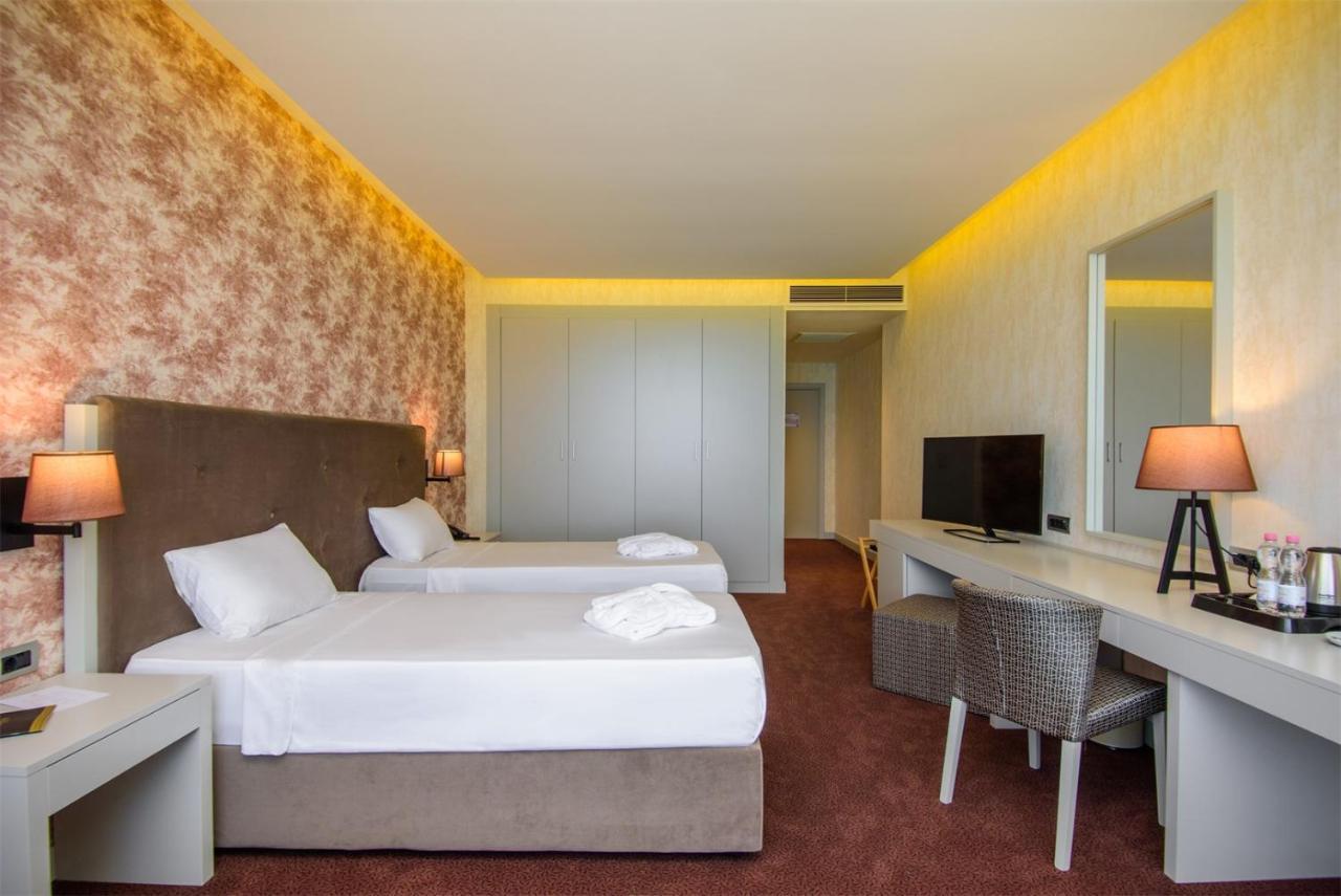 The Grand Gloria Hotel Batumi Exterior foto